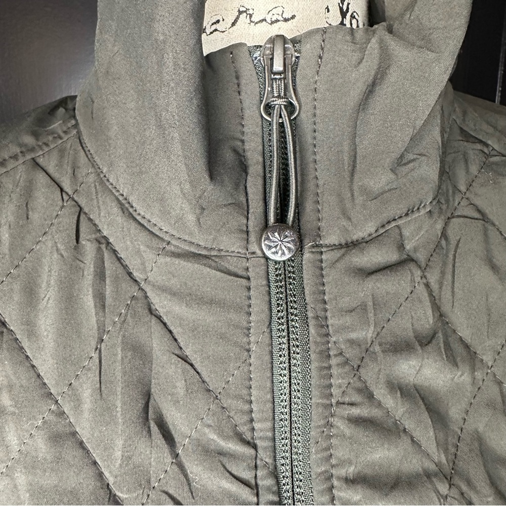 Athleta Women's Upside Quilted Long Sleeves Olive Green Jacket Full Zip XS (t) - Picture 4 of 12